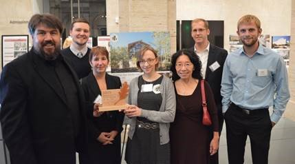 写真左から右: Chris Schaffner と Matt Smith、The Green Engineer, Inc.。 Kathleen MacEwen、バカラ カジノ Co., Inc.、キャリー・ヘイビー氏、The Green Engineer, Inc.シャリン・リュー、バカラ ギャンブルスター野生生物保護区。 Ryan Montoni 氏と Brad Newkirk 氏、The Green Engineer, Inc.