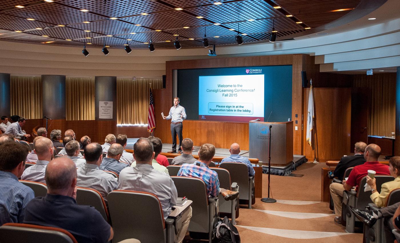 コンシグリ大学は建設業の仕事に備えます